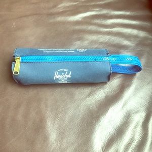 Herschel Repurpose Case Blue